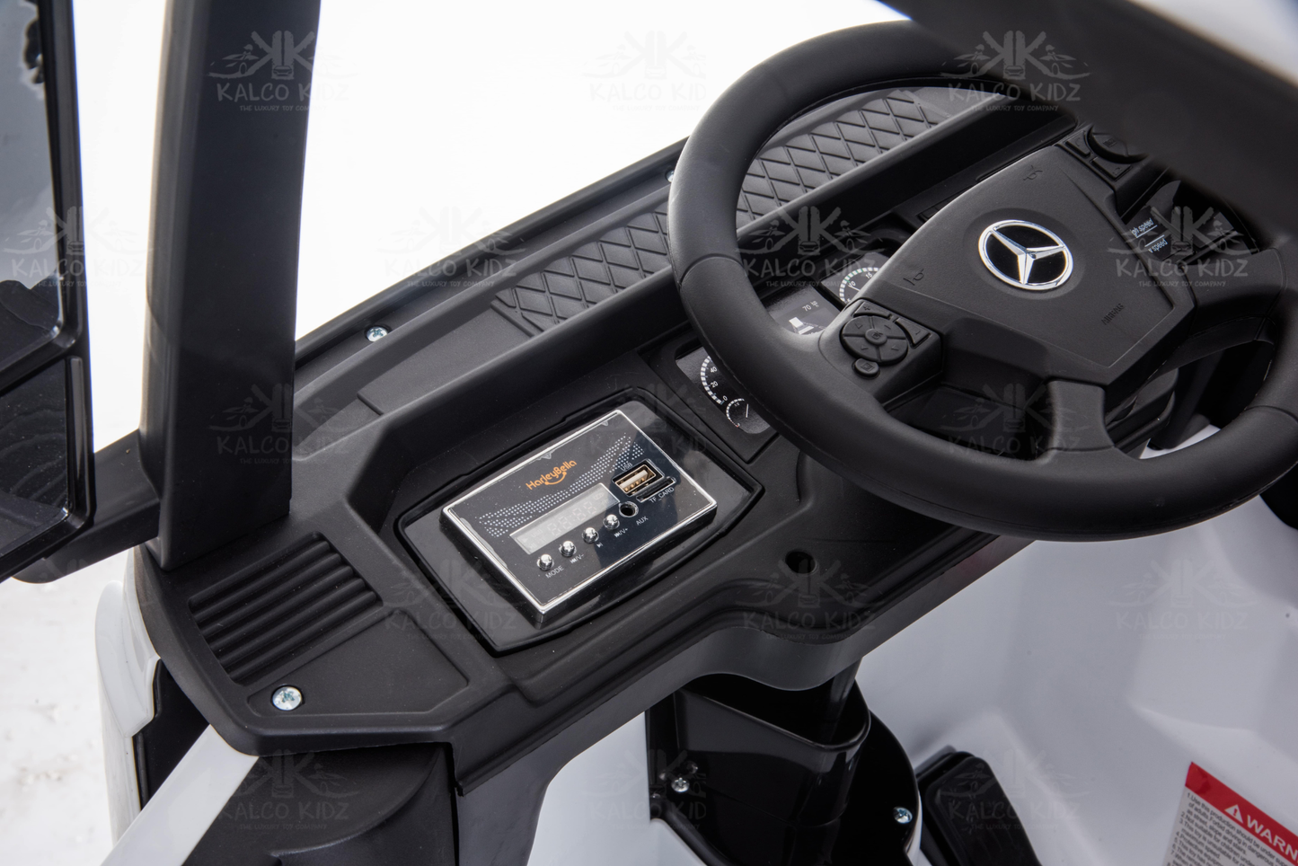 MERCEDES ACTROS TRUCK - White | 24V | MP4 | Leather Seat | EVA Wheels | RC