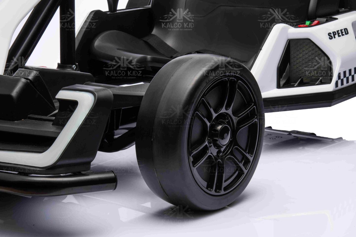 DRIFT GO KART - White | 24V | Bluetooth Audio | Adjustable Seat